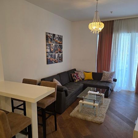 Apartments Menuet Budva Exterior photo