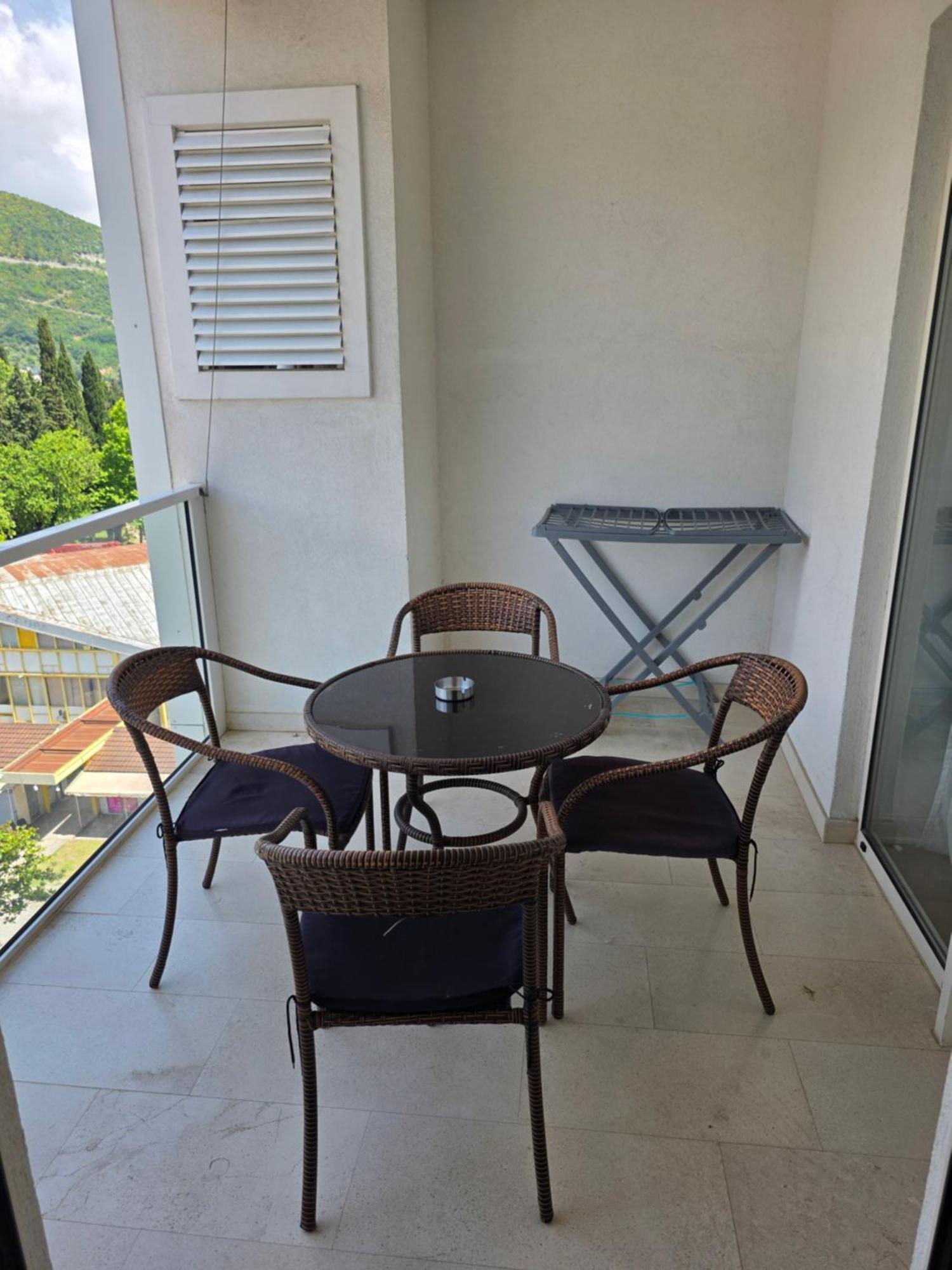 Apartments Menuet Budva Exterior photo
